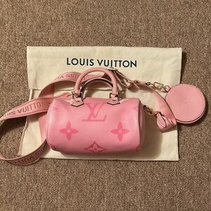 Louis Vuitton Mini Bag in Pink